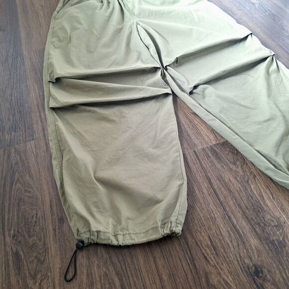 NWT Divided H&M Parachute Cargo Elastic Waist and Cuff Pants Size M 100% Cotton - Picture 5 of 8